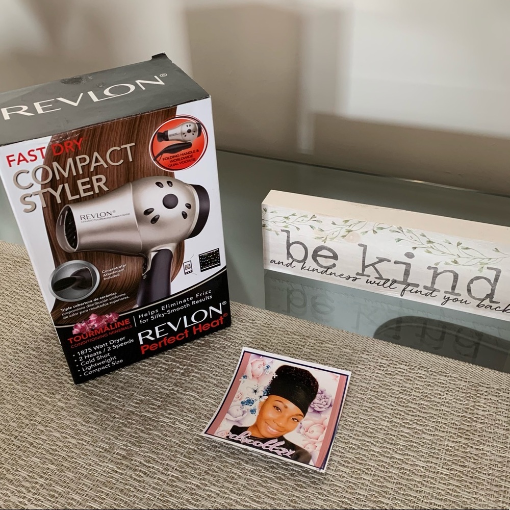 🔥Revlon Compact Dryer - Picture 2 of 4